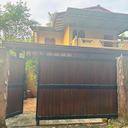 Keran Villa Wadduwa Exterior photo